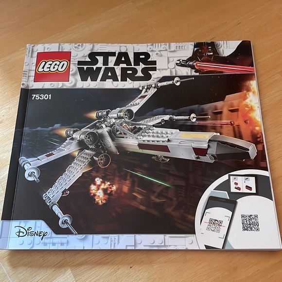 Luke Skywalker’s X-Wing Fighter Jet - Picture 2 of 3